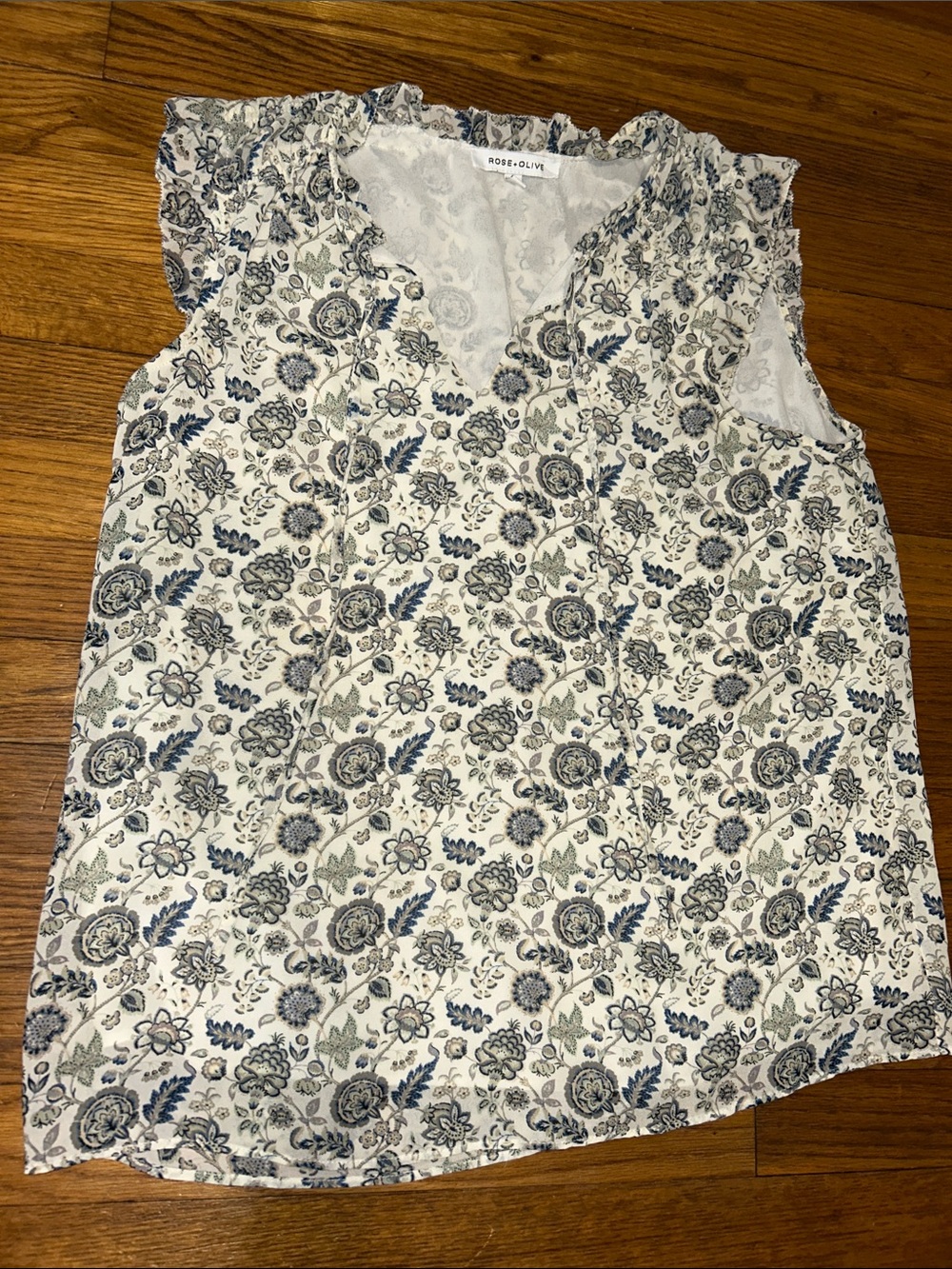 Rose & Olive White Floral Sleeveless V-Neck Top